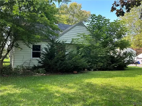 413 Fremont Rd, East Syracuse, NY 13057