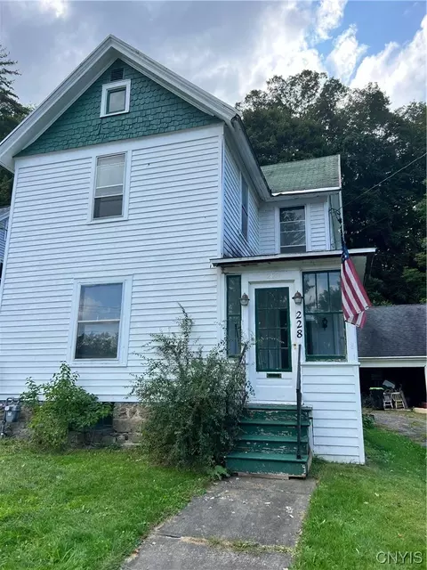 226 Elm St, German Flatts, NY 13357