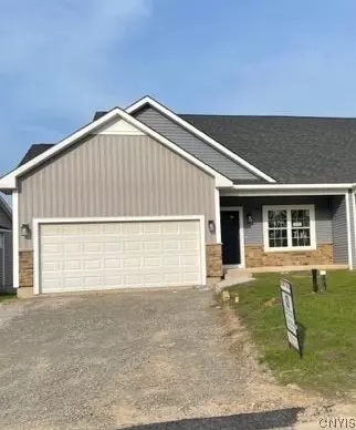 8068 Forest Ridge Lane Ln, Lysander, NY 13027