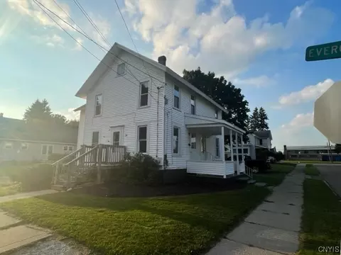 28 Evergreen St, Cortland, NY 13045