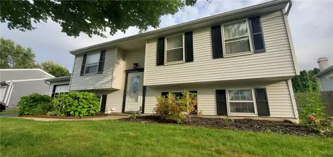 108 Baltic Dr, Salina, NY 13090