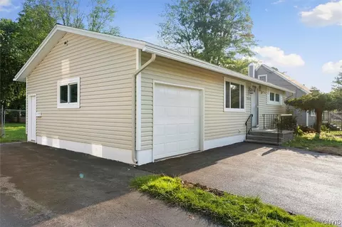 233 Millen Dr, Syracuse, NY 13212