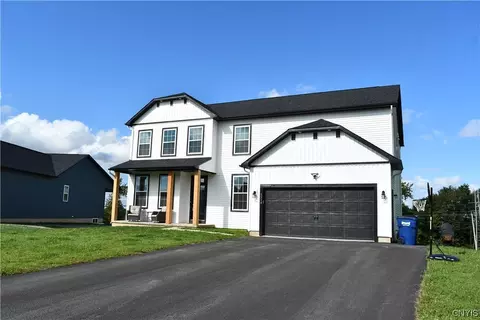 5514 Vista Way, Camillus, NY 13031