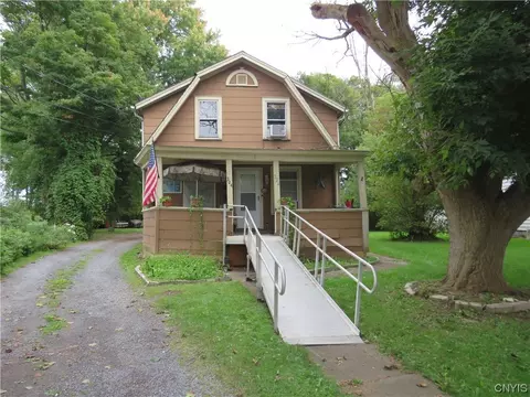 324 N Peterboro St, Lenox, NY 13032