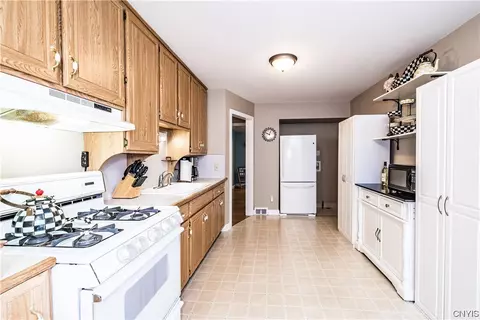 164 Brampton Rd, Syracuse, NY 13205 photo 15