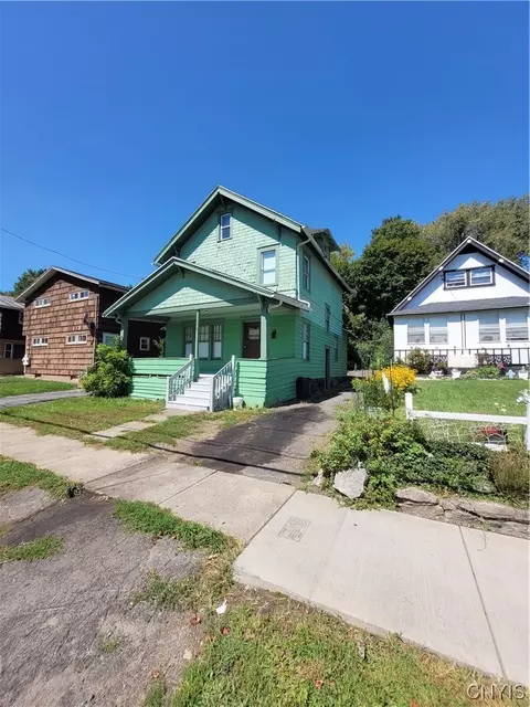 374 W Newell St, Syracuse, NY 13205