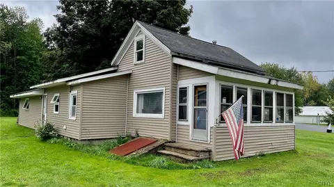 2278 County Route 6, Volney, NY 13069