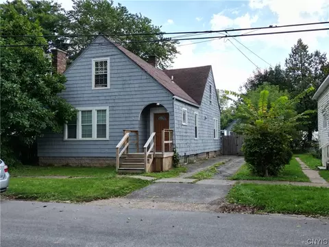 19 Gardner St, Whitestown, NY 13492