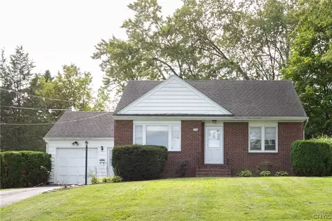 309 Stanton Dr, Syracuse, NY 13214