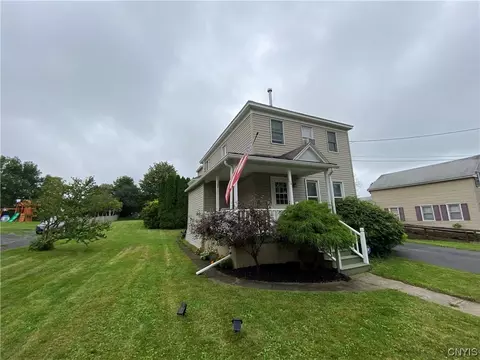74 Pulaski St, Auburn, NY 13021