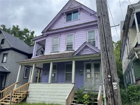 215 Elizabeth St #17, Syracuse, NY 13205