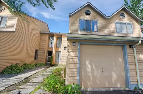 8252 Beehive Cir, Liverpool, NY 13090