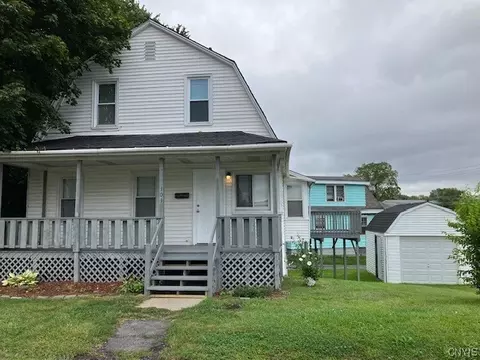 101 Brookline Rd, Salina, NY 13208