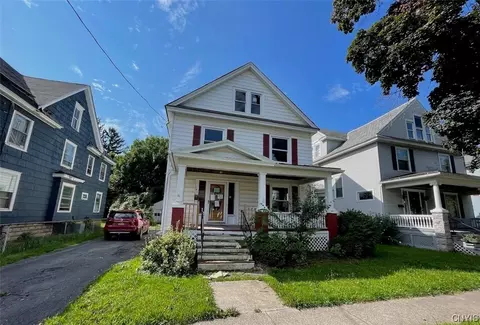 146 Curtis Pl, Auburn, NY 13021