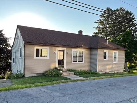 6205 Lake St, Aurelius, NY 13034