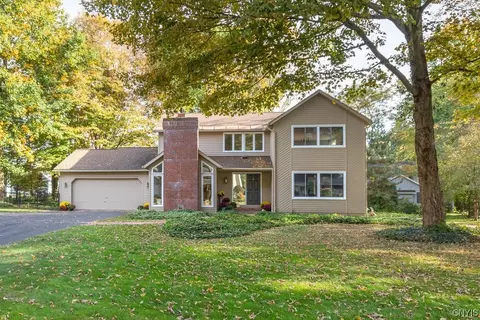 2861 Celtic Ln, Lysander, NY 13027