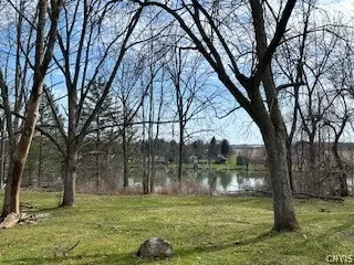 8115 Dexter Pkwy, Lysander, NY 13027