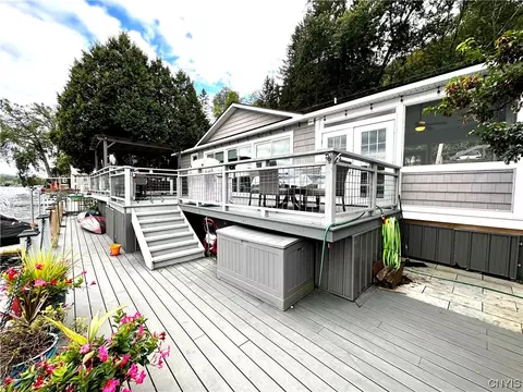 411 W Lake Rd, Deruyter, NY 13052