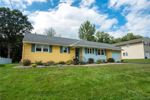 22 Cheriton Dr, Whitestown, NY 13492