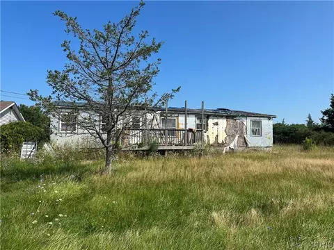 9335 Middle Rd, Brownville, NY 13634