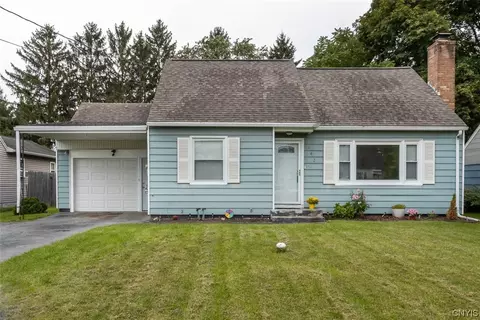 142 Dolshire Dr, Syracuse, NY 13212