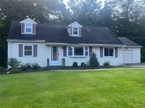217 Forsythe St, Camillus, NY 13031