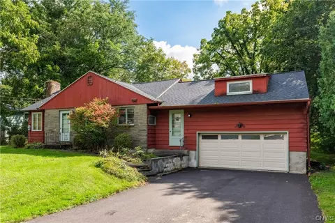 7660 Somerset Ln, Manlius, NY 13104