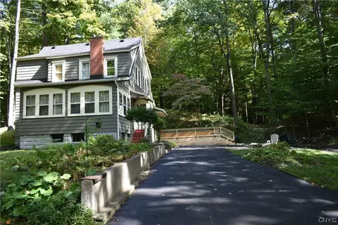113 Edgewood Dr, Syracuse, NY 13205