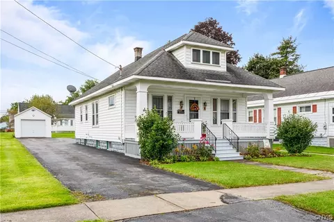 2131 Caroline St, Utica, NY 13502