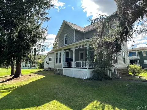 31 Pennsylvania Ave, Friendship, NY 14739