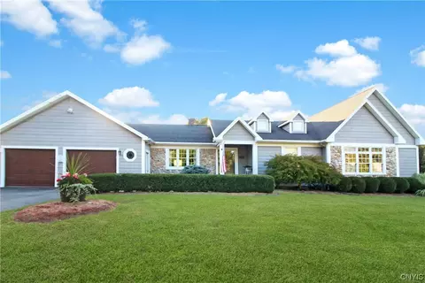 7667 Jay St, Williamson, NY 14589