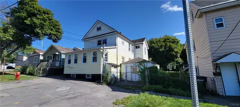 204 Union Pl, Syracuse, NY 13208