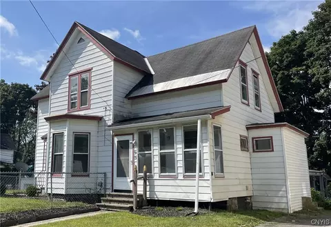 93 Forest St, Gloversville, NY 12078