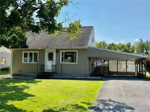 12 Lincoln Ave, Whitestown, NY 13495