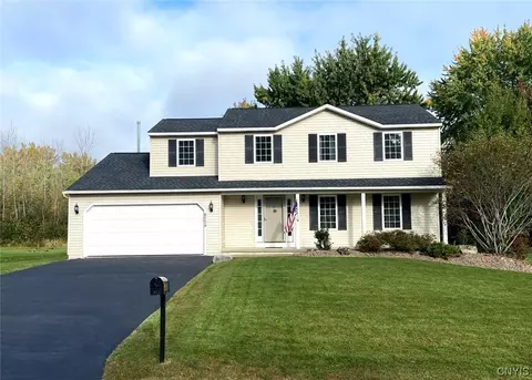 8779 Riverside House Path, Brewerton, NY 13029