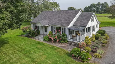 3104 E Lake Rd, Skaneateles, NY 13152