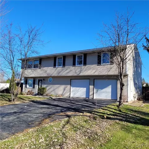 7731 Langen Ln, Cicero, NY 13039