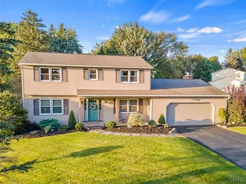 4905 Edgeworth Dr, Manlius, NY 13104