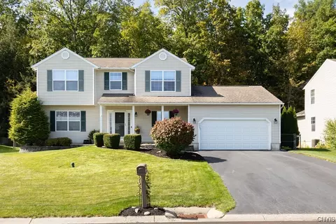 4025 Underbrush, Clay, NY 13090