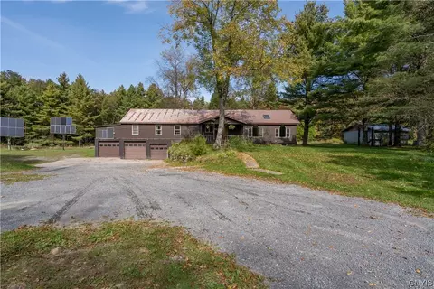 8205 Penney Settlement Rd, Lyonsdale, NY 13433