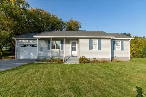 117 St Lawrence Ave E, Brownville, NY 13615
