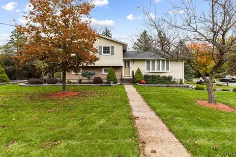 4408 Cindy Ln, Onondaga, NY 13215