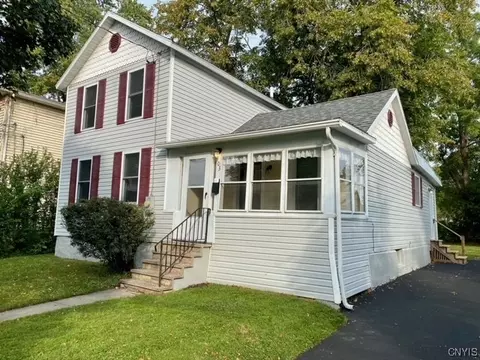 103 E 2nd St, East Syracuse, NY 13057