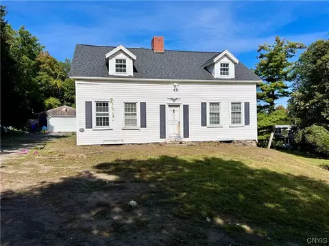 4849 W Seneca Pkwy, Onondaga, NY 13215