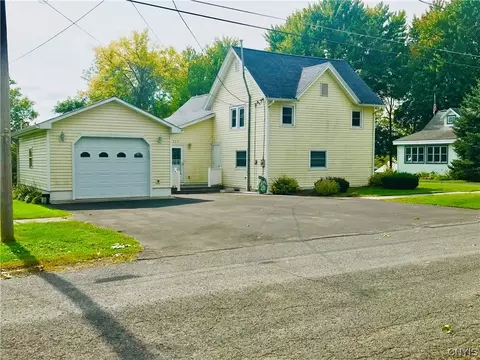 328 E Kirby St, Dexter, NY 13634