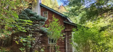 4121 Tanner Rd, Onondaga, NY 13215