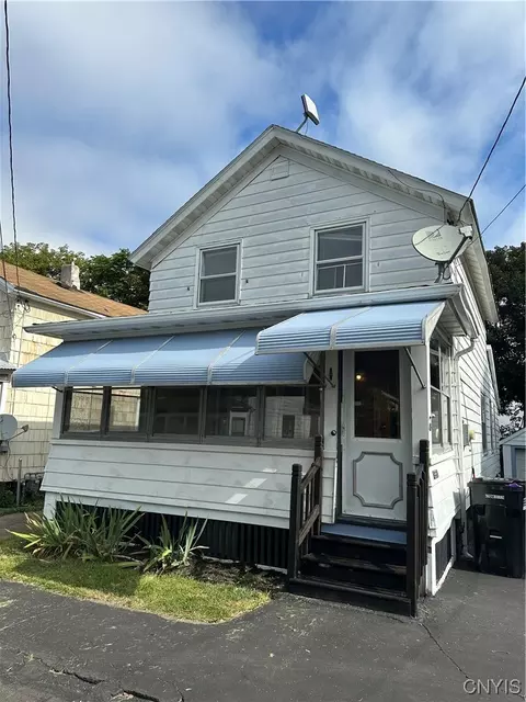 108 Crysler St, Syracuse, NY 13204