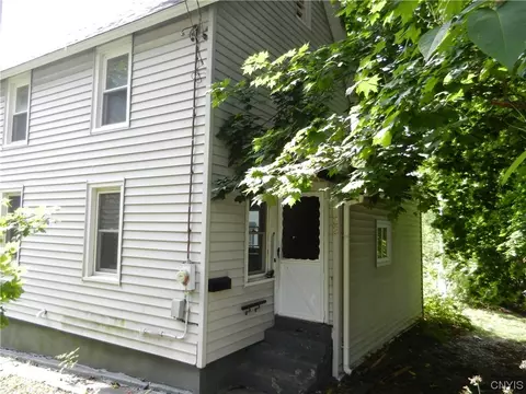 22 W Shore St, Little Falls, NY 13365