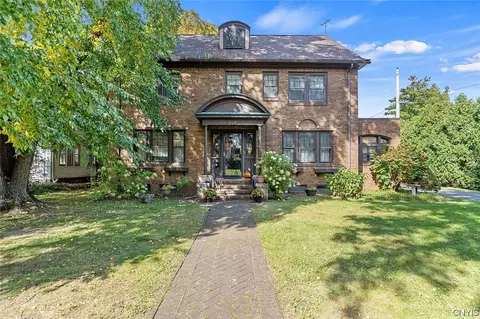 708 Rugby Rd, Syracuse, NY 13203