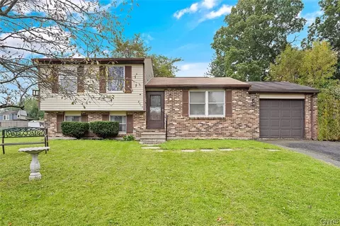 8419 Falcon Dr, Clay, NY 13090
